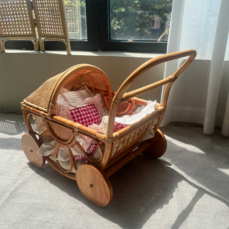 Photography Vintage Style - Poussette pour bébé en rotin tissé,