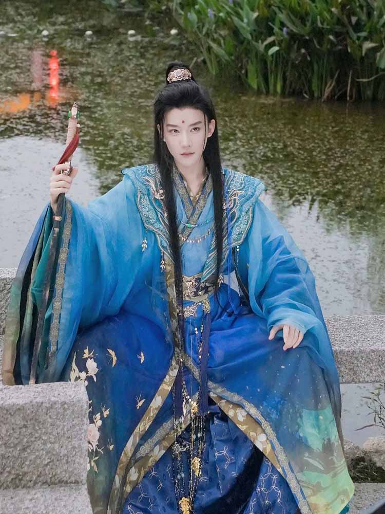 Hanfu chinois de luxe pour hom - Photography Of A Man avis et prix