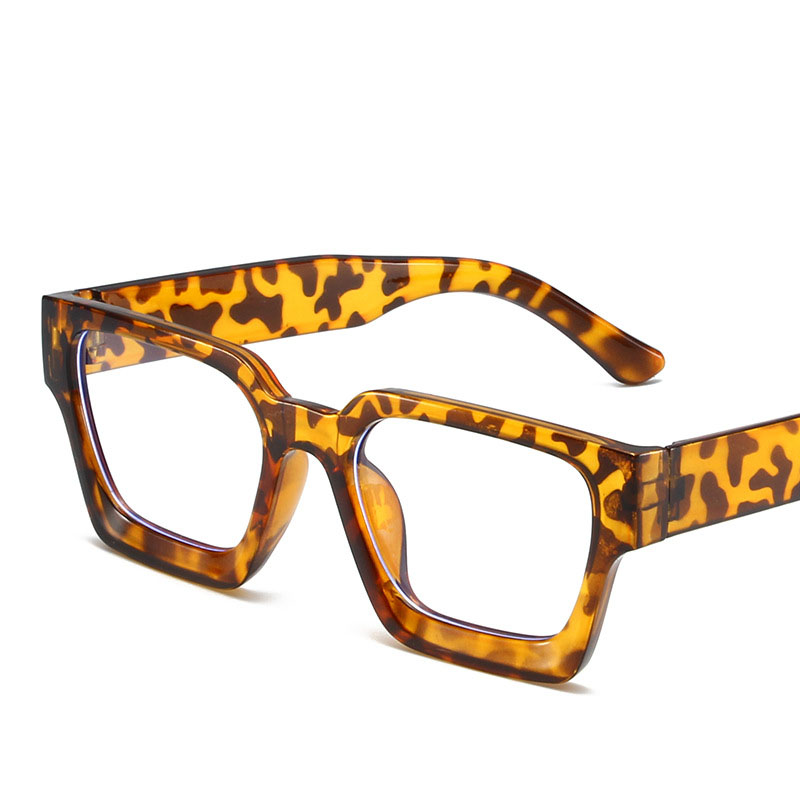 Lunettes de soleil classiques  - Photography Of A Man avis et prix